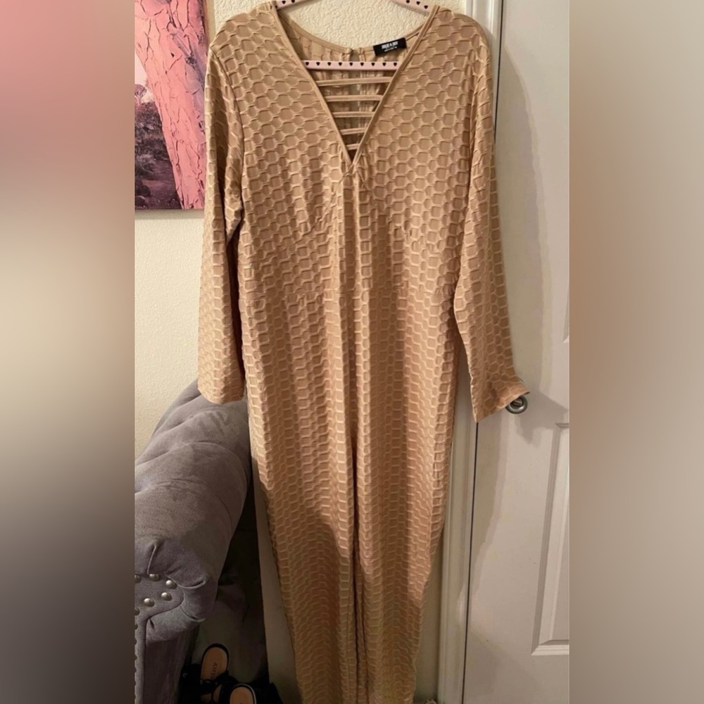 Plus Size Womens Beige Long Sleeve jumpsuit size 3X NEW